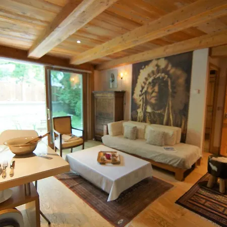 Apartment Les Jardins De L'astoria By Interhome Chamonix